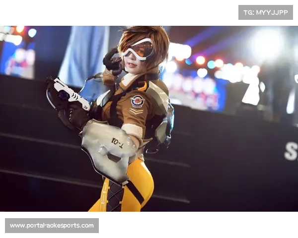 【全球电竞赛事·赛中·花絮》观众Cosplay大赛举行，创意造型获选手点赞