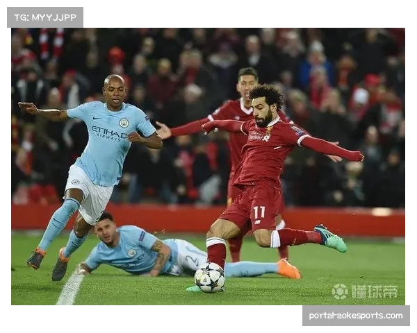 埃及队更衣室内的战术板细节，展现主帅备战精心布置